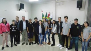 Vereadores Mirins fazem intercâmbio Vereadores Mirins fazem intercâmbio