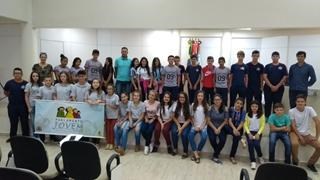 Câmara mirim realiza última sessão Câmara mirim realiza última sessão